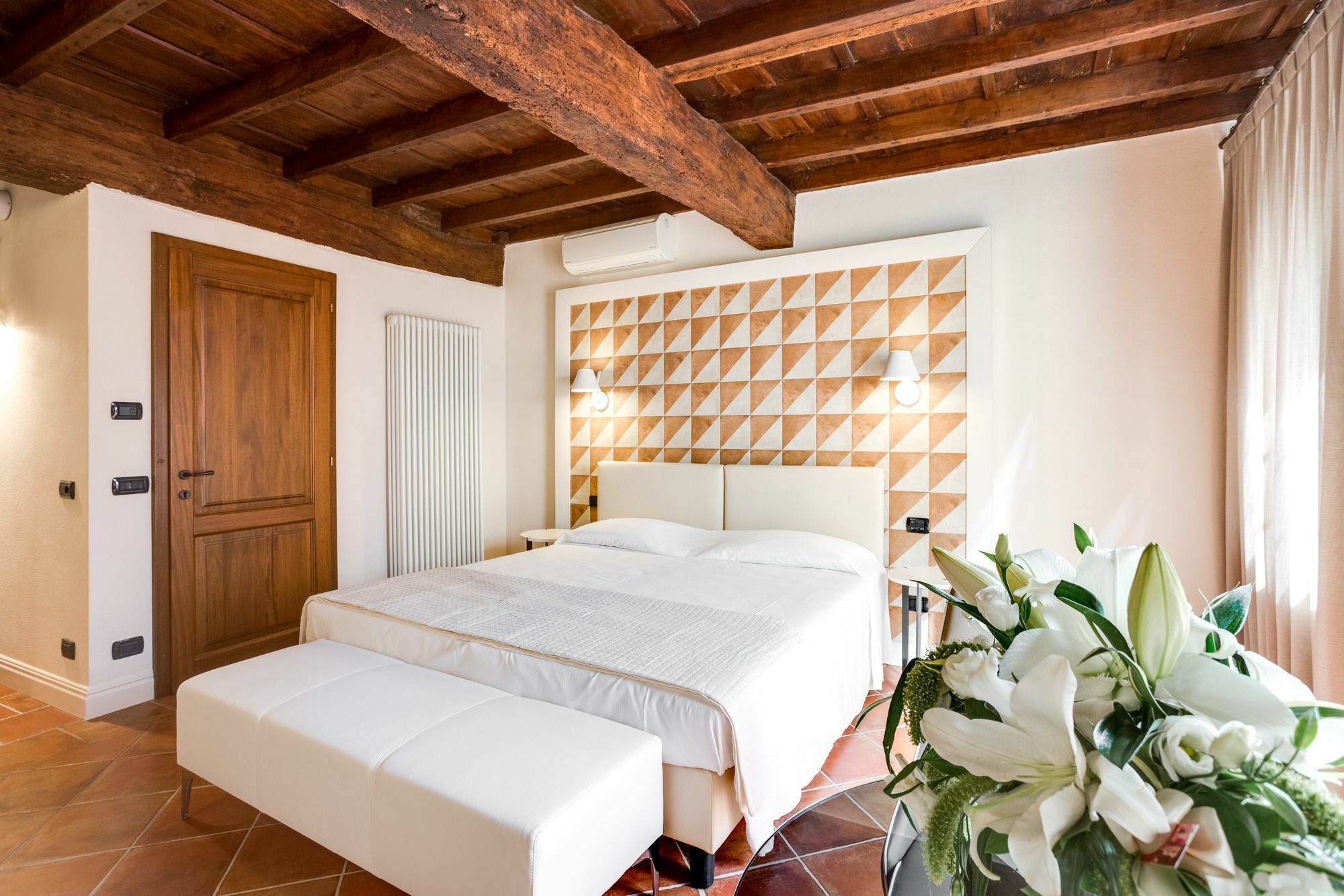 Ferrara Rooms Bagian luar foto